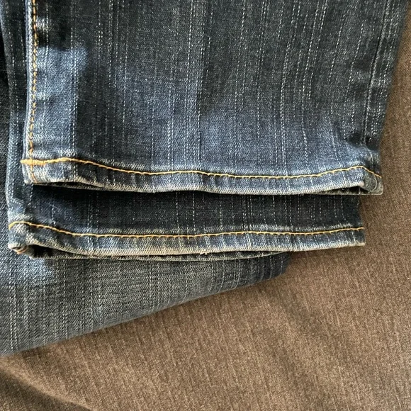 True Religion Jeans - Picture 7 of 8